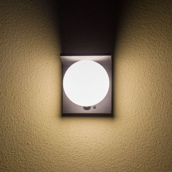 Solar LED Sfera Φωτιστικό Εξωτερικού Χώρου 1000LM με PIR Αισθητήρα και 4 Λειτουργίες Φωτισμού – IP54 4000K (Λευκό φως) - Image 2