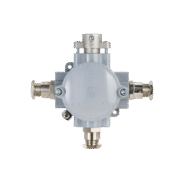 ΑΝΤΙΕΚΡΗΚΤΙΚΟ ΚΟΥΤΙ ΔΙΑΝΟΜΗΣ. ΚΟΥΤΙ 3 х М25х1.5 + 1х3/4, IP67