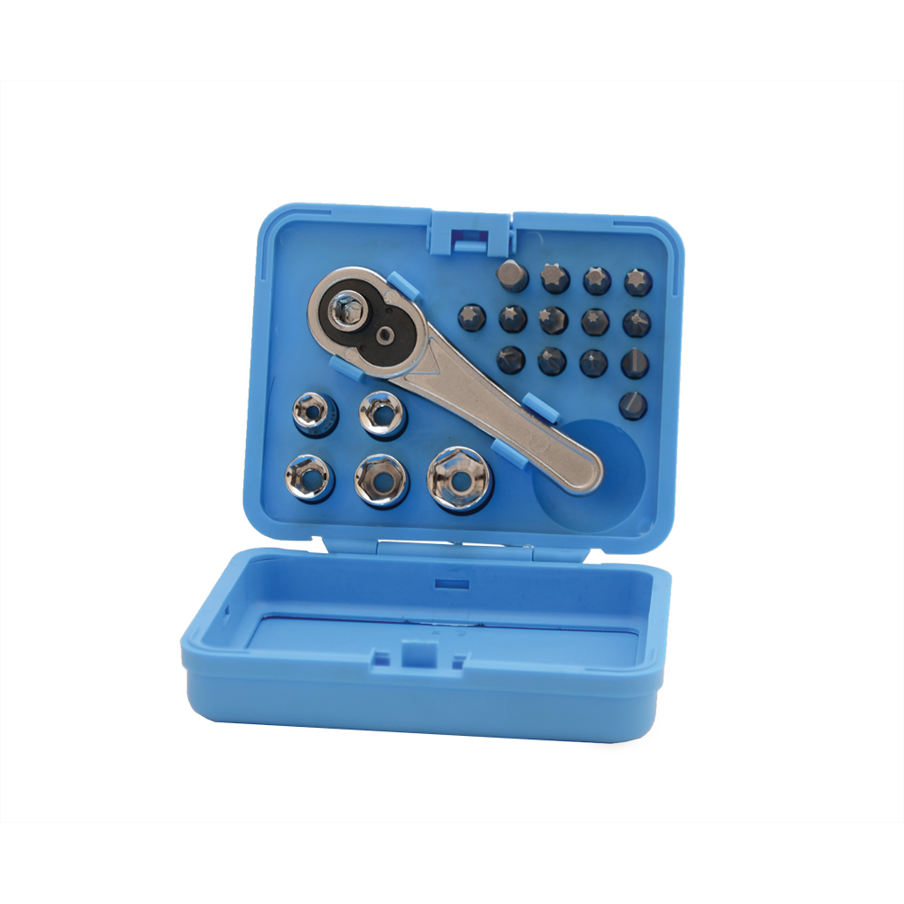 598121 20PC SOCKET & SCREWDRIVER BIT TOOL SET CRV - Image 1